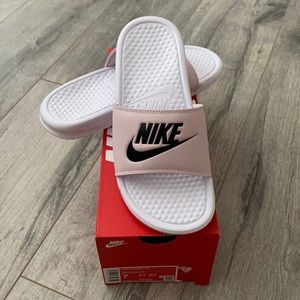 Nike benassi JDI slides